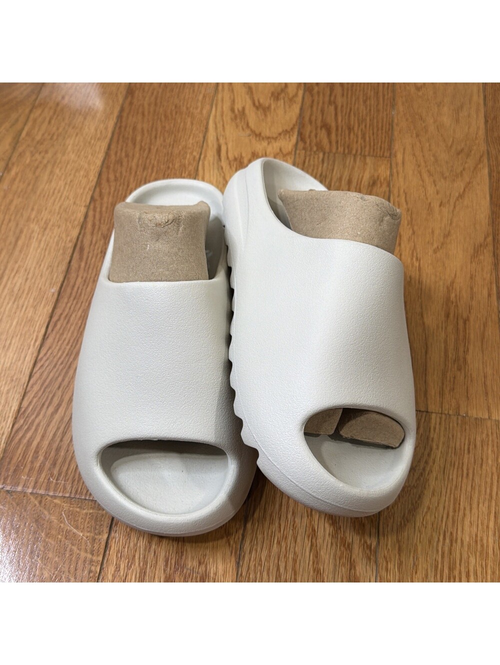 Men’s Size US 9  Yeezy YS-01 Slides Gray Mens Shoe